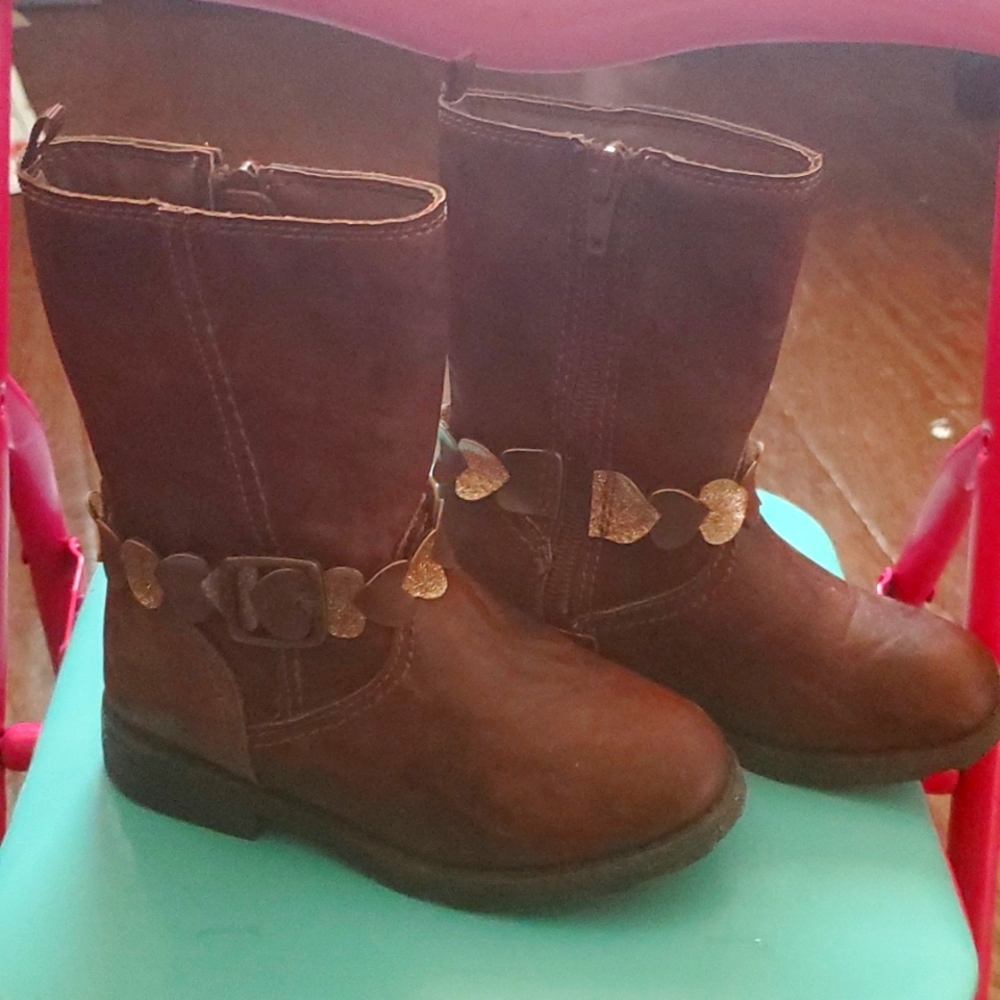 Carter's girls Aura,Brown, size 9T